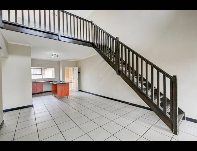 2 BEDROOM PENTHOUSE FOR SALE IN SUNNINGHILL